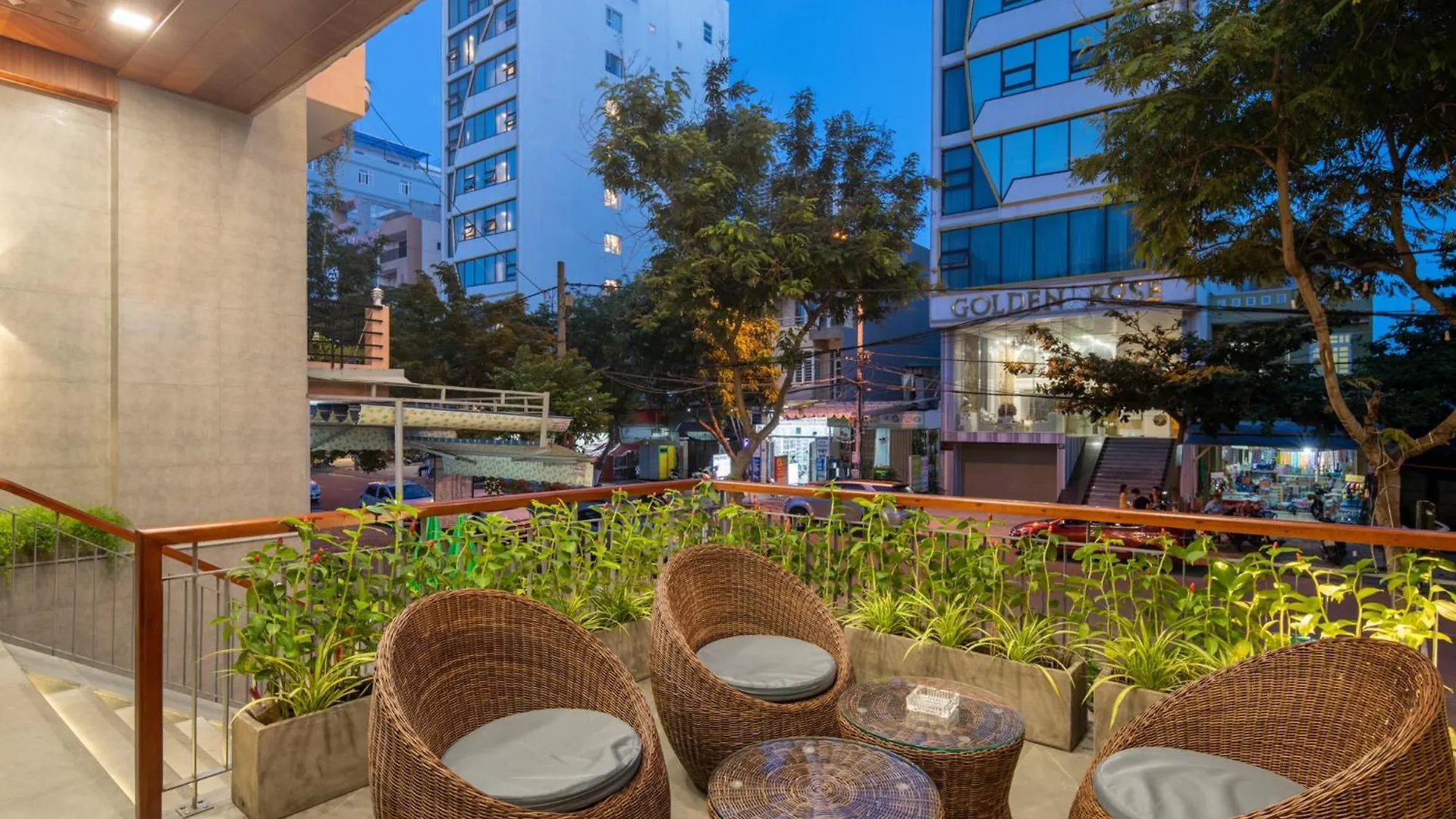 Yes Boutique Hotel And Sky Pool Da Nang 0*,  Vietnam