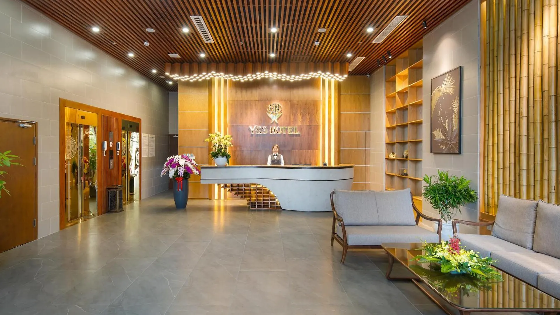 Yes Boutique Hotel And Sky Pool Da Nang